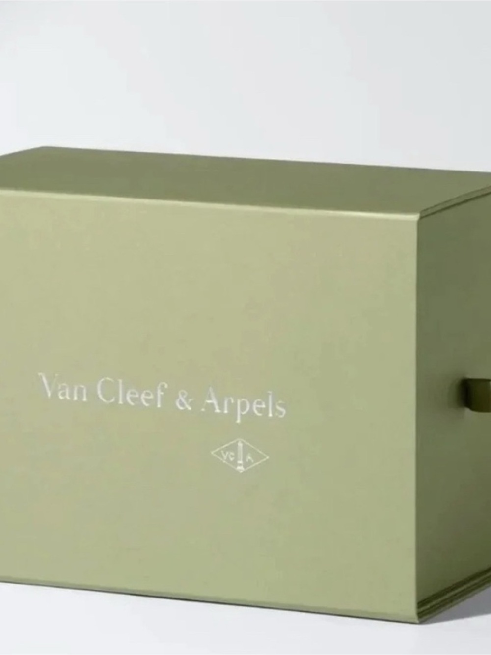 Complete Van Cleef & Arpels bracelet packaging set